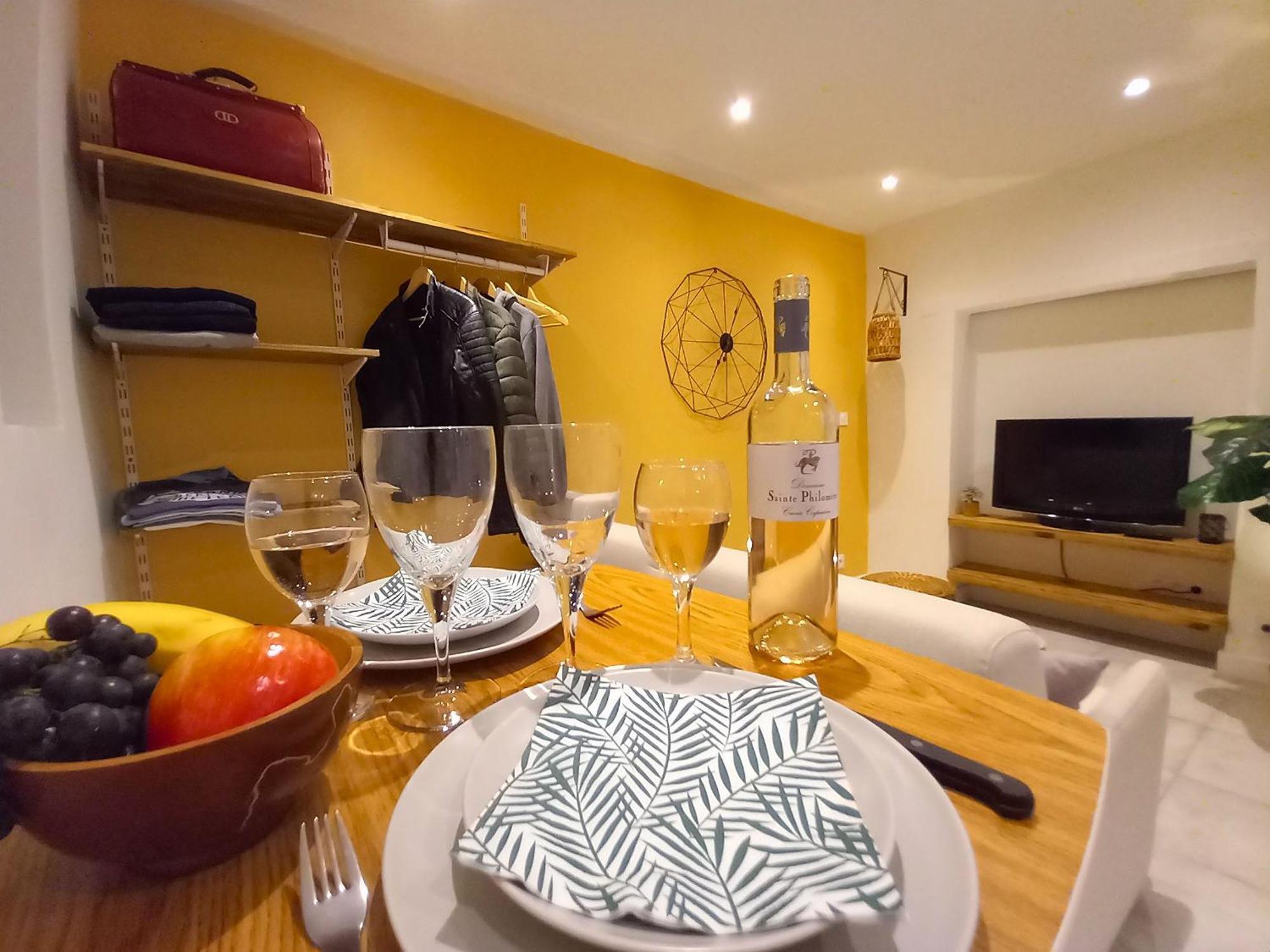 #1 Studio # Place Charmante Тулон Экстерьер фото