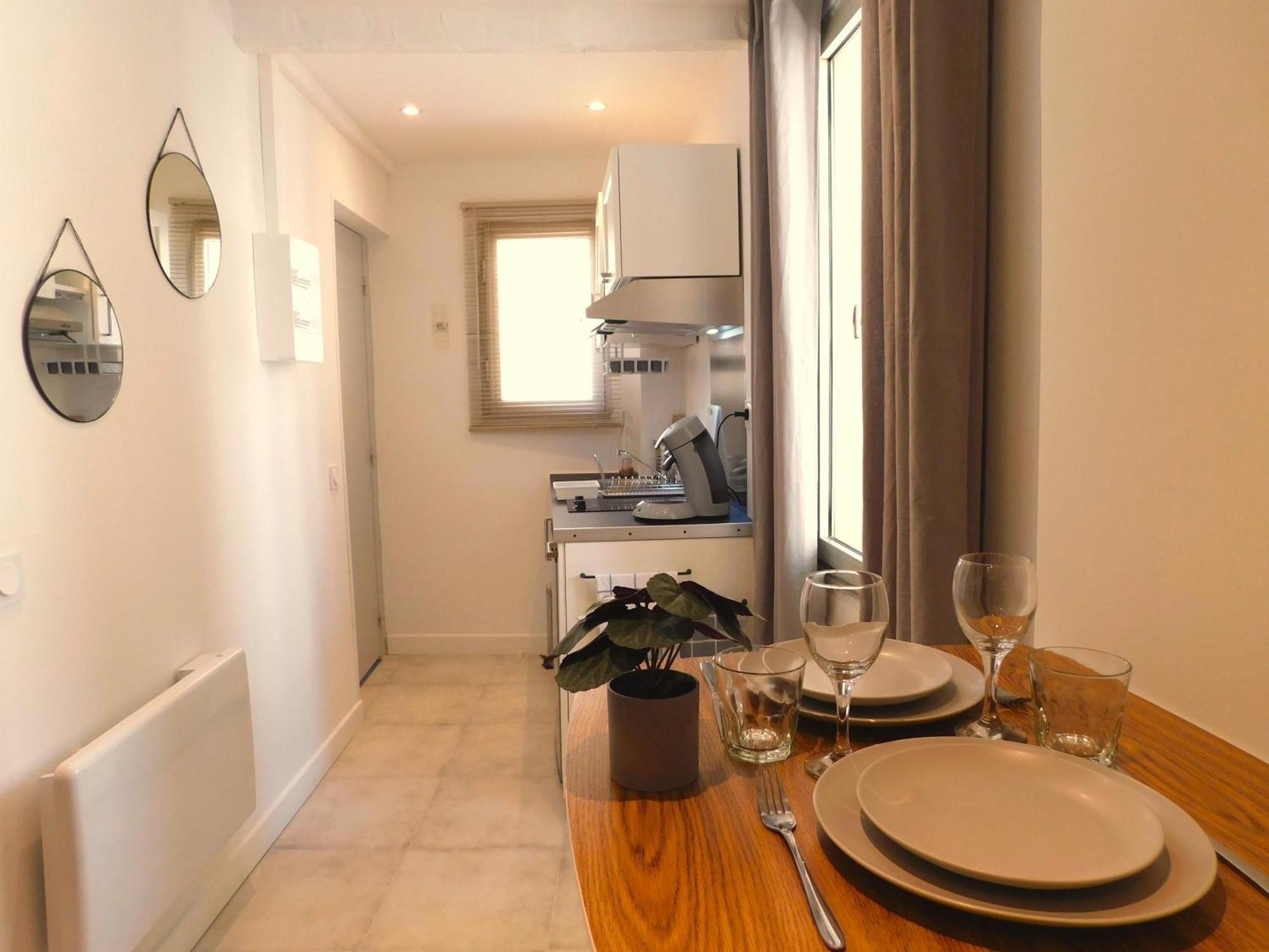 #1 Studio # Place Charmante Тулон Экстерьер фото
